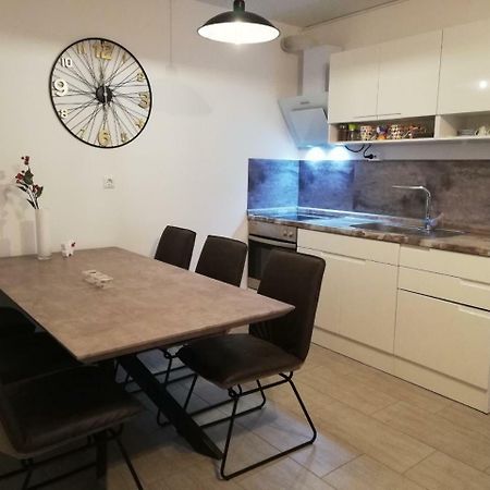 Apartma Stela In Terme Catez チャテジ・オプ・サヴィ エクステリア 写真