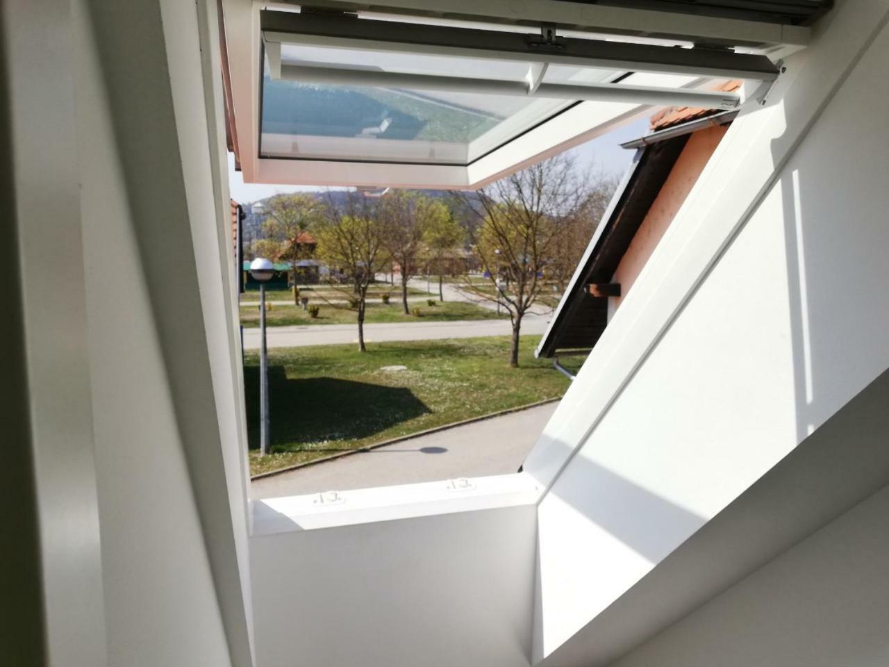 Apartma Stela In Terme Catez チャテジ・オプ・サヴィ エクステリア 写真